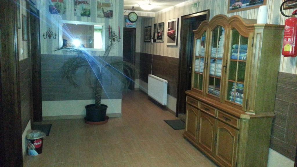 Old'S Car Zimmer & Apartment Vermietung Velden am Worthersee Bagian luar foto