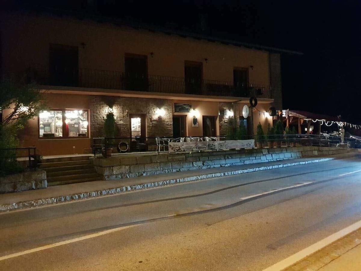 Old'S Car Zimmer & Apartment Vermietung Velden am Worthersee Bagian luar foto