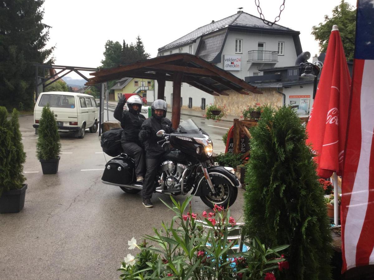 Old'S Car Zimmer & Apartment Vermietung Velden am Worthersee Bagian luar foto